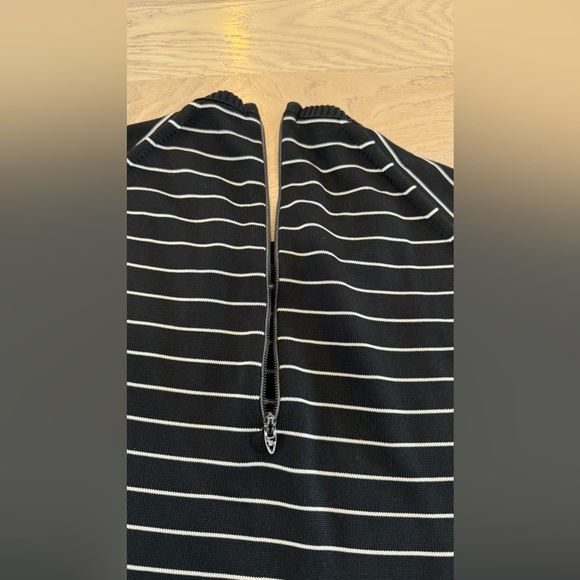 Givenchy women’s vintage lightweight striped black white sweater - Picture 7 of 8